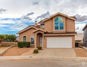 Building Photo - Charming 3-bedroom, 2.5-bathroom Home loca...