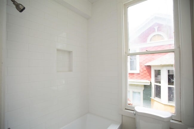 Building Photo - 1704 S Park St