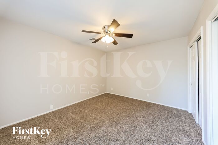 Building Photo - 13642 N 31st Dr