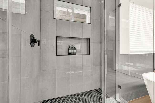 Building Photo - 4201 Stassen St