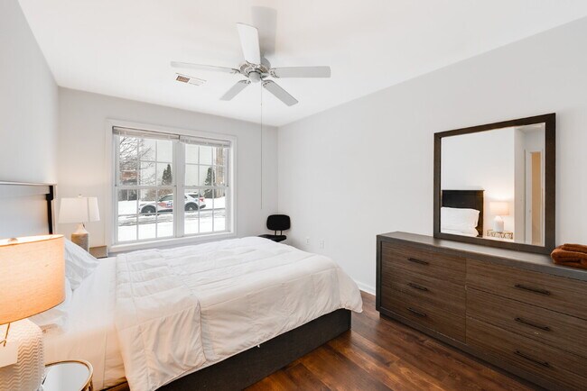 Building Photo - *Fully Furnished Option Available***Nestle...