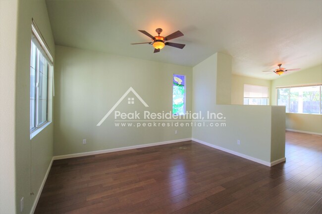 Building Photo - Very Nice 3bd/2ba Elk Grove Home in Laguna...