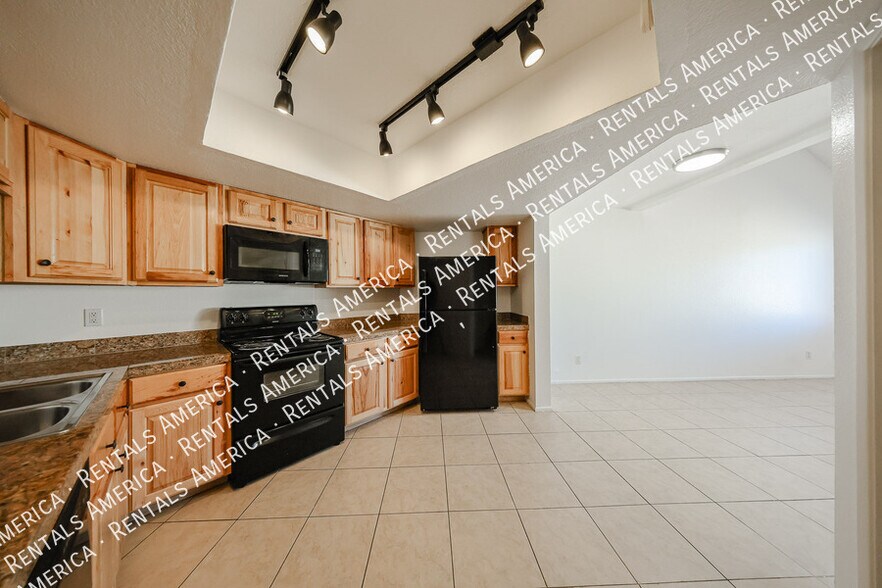 Building Photo - 4120 W Calavar Rd