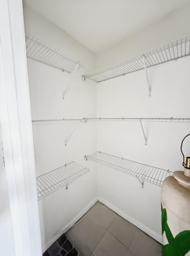 Building Photo - 85 Northampton E