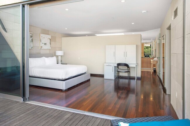 Building Photo - Experience La Jolla Living: Contemporary 3...