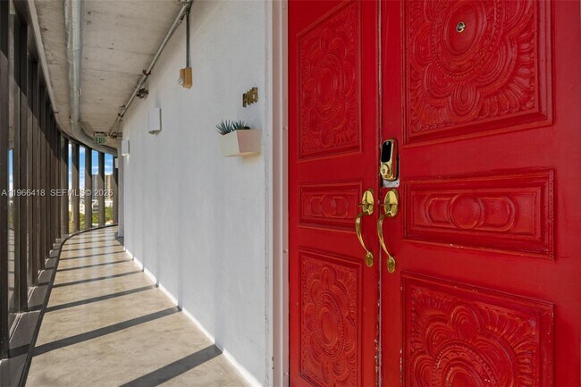 Building Photo - 5781 Biscayne Blvd