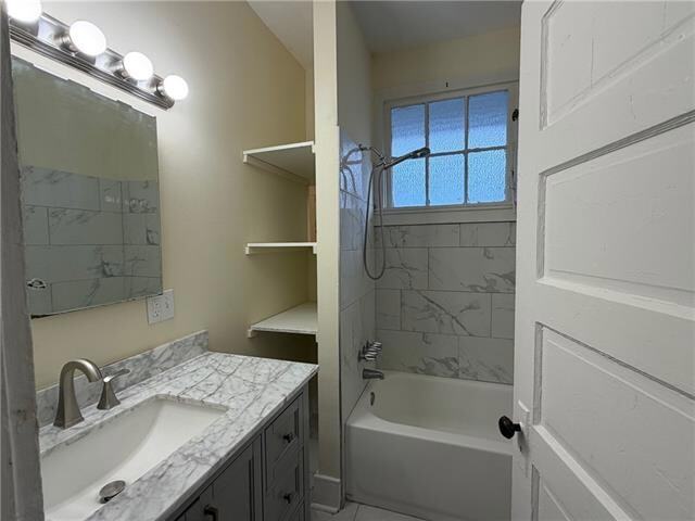 Building Photo - 628 N Olympia St