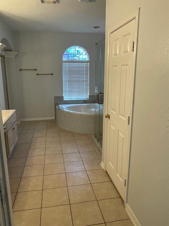 Building Photo - 20736 Fawnbrook Ct