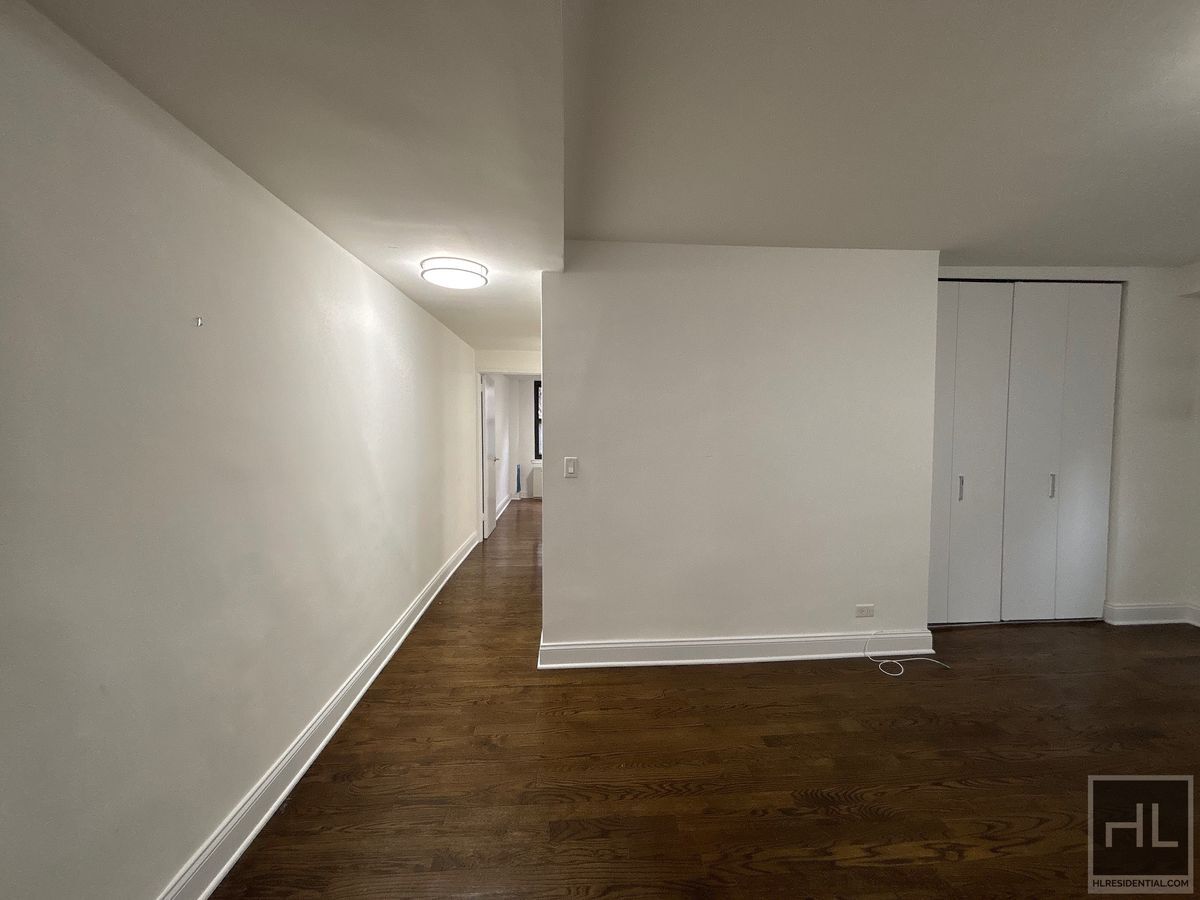 Building Photo - East 82nd Street