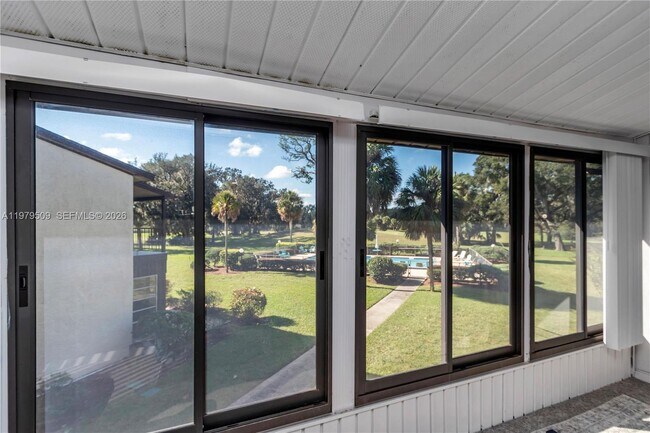 Building Photo - 737 Midway Dr