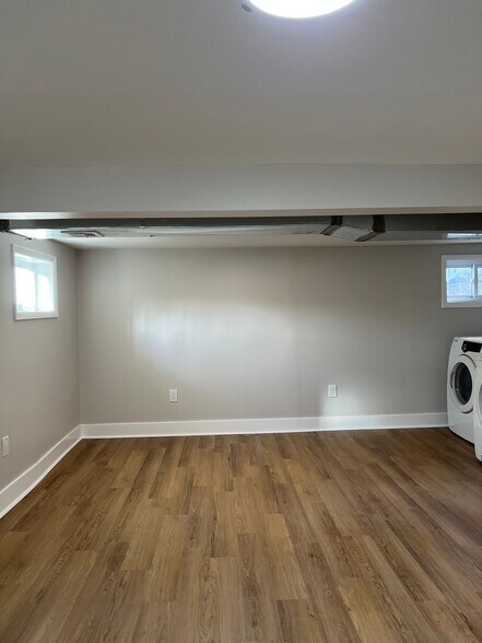 Building Photo - 5 Kenwood Ave