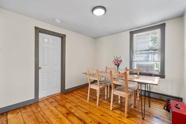 Building Photo - 9 Hodges Ct