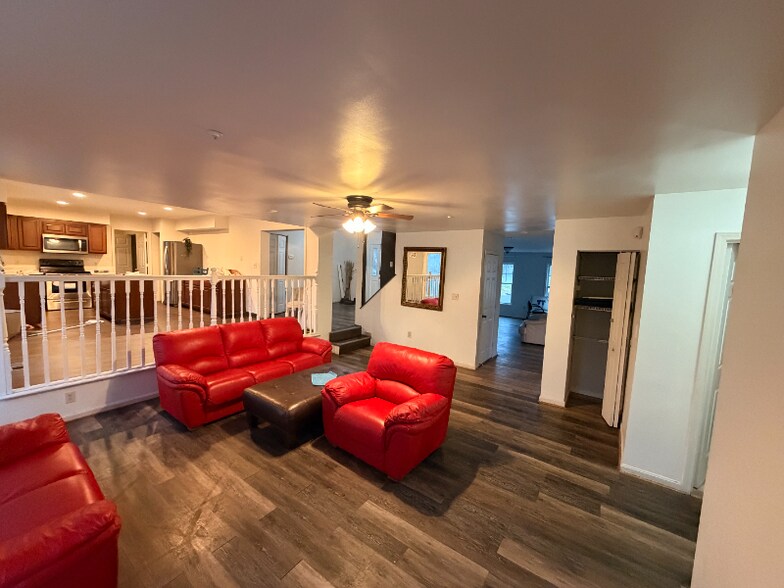 Building Photo - 9216 Crandall Rd