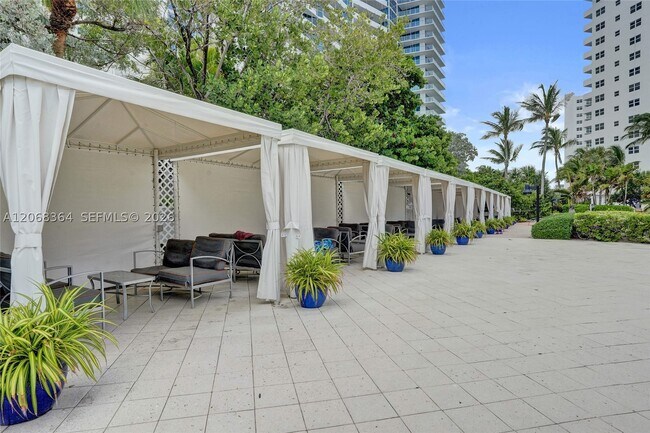 Building Photo - 3000 S Ocean Dr