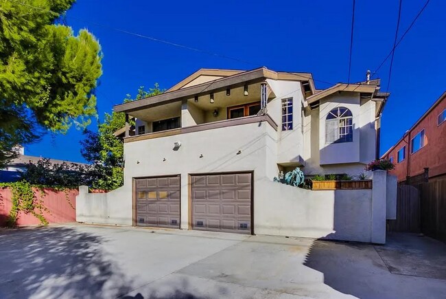 Building Photo - Great 2B/2.5BA Townhome in Kensington!