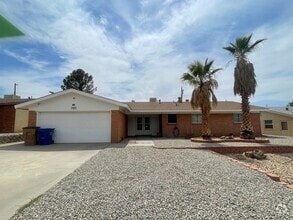 Building Photo - Charming 4 Bedroom/2 Bathroom House Near NMSU