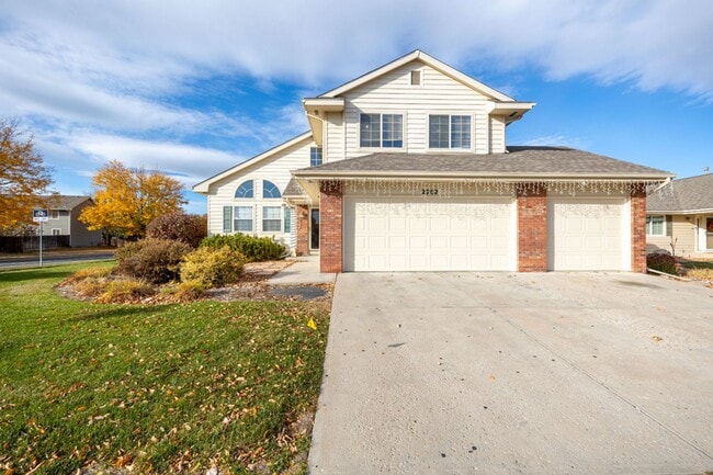 Building Photo - 3 bed, 2.5 bath Home in English Ranch Neighborhood