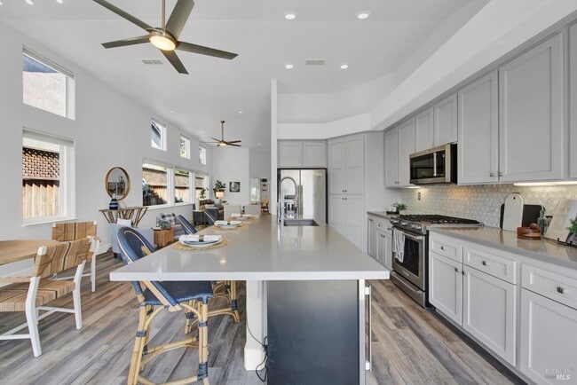 Building Photo - 25 Sea Breeze Ct