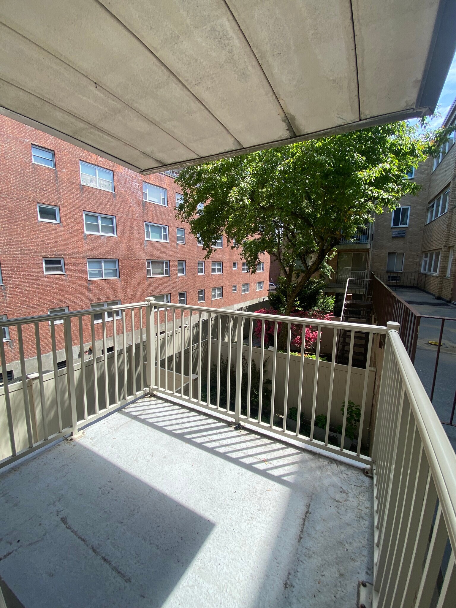 Building Photo - 123 Sewall Ave