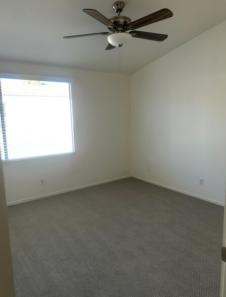 Guest Bed - 4452 W Kling St