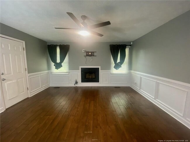 Building Photo - 5681 Pepperbush Dr