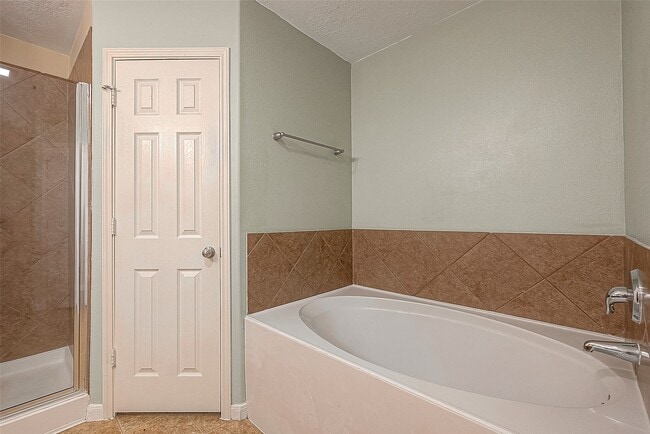 Building Photo - 3214 Northgate Ct