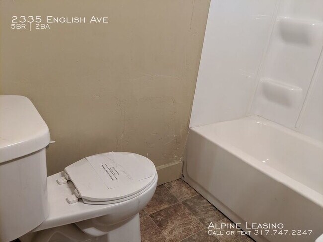 Building Photo - Short Commute to Downtown & Fountain Square!