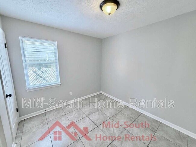 Building Photo - 1521 Abernathy Rd