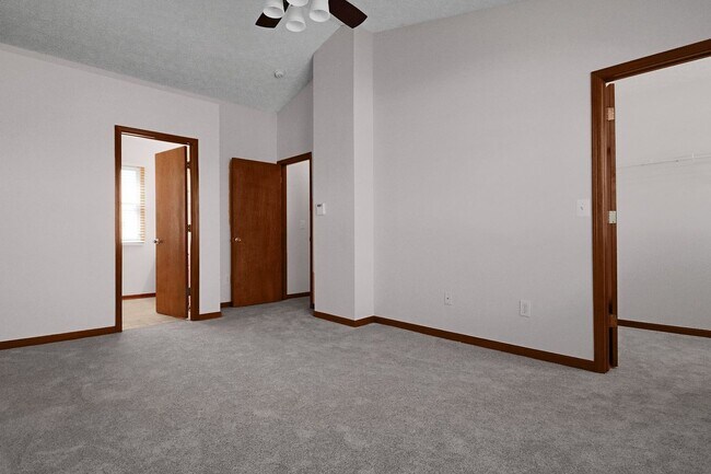 Building Photo - 321 Amber Wood Way
