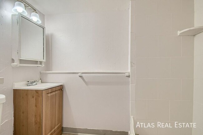 Building Photo - 11446 Cook Ct