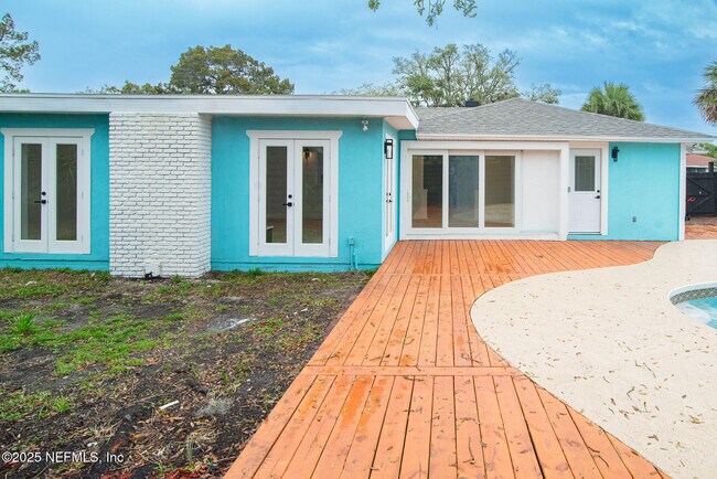 Building Photo - 111 Zoratoa Ave