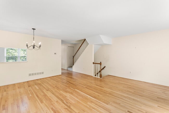 Building Photo - 2056 Griffis Ave