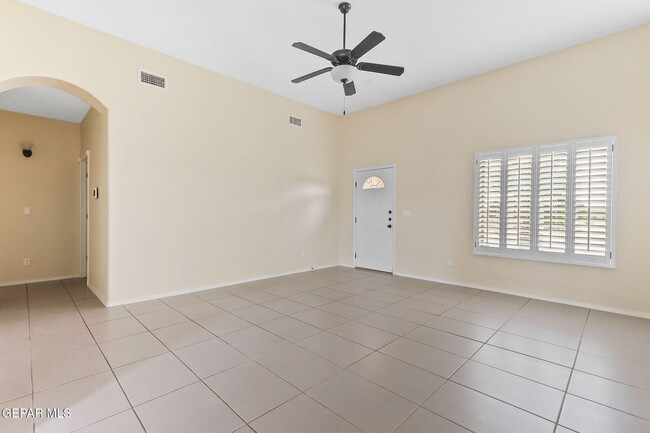 Building Photo - 2101 James White Dr