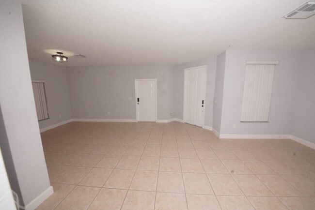 Building Photo - 5095 Rambler Rose Way