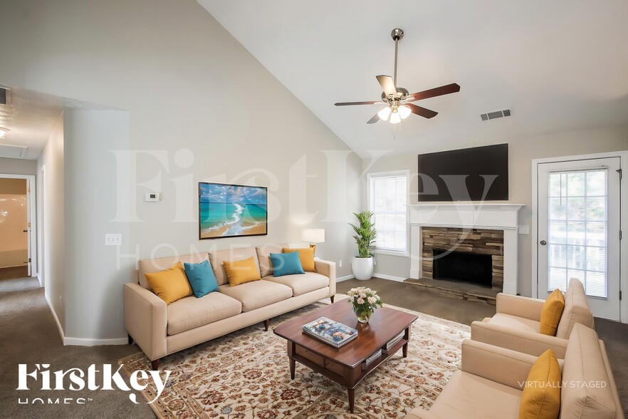 Building Photo - 229 Springbrook Ct