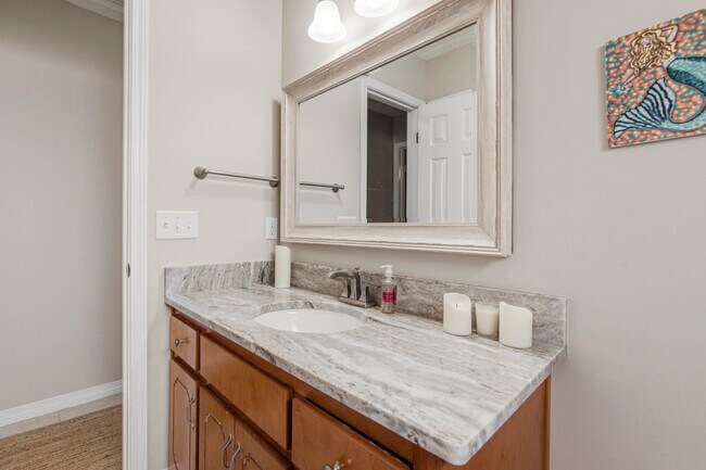 Building Photo - 855 Mande Ct