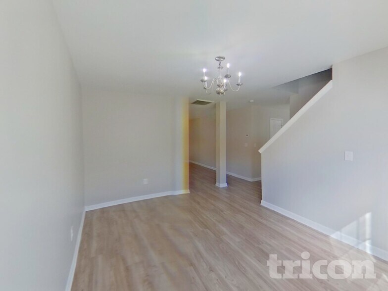 Building Photo - 747 Markham Cir