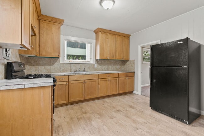 Building Photo - 9621 N Pier Park Pl