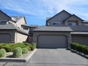 Building Photo - 427 Columbia Point Dr