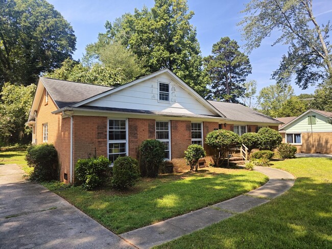 Front of home - 5822 Craftsbury Dr