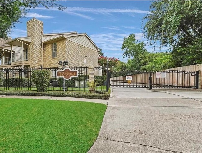 Building Photo - 12550 Whittington Dr