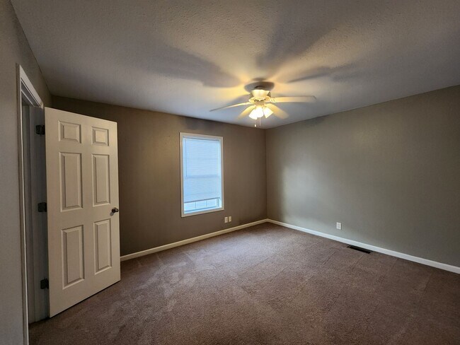 Building Photo - 241 Executive Ave