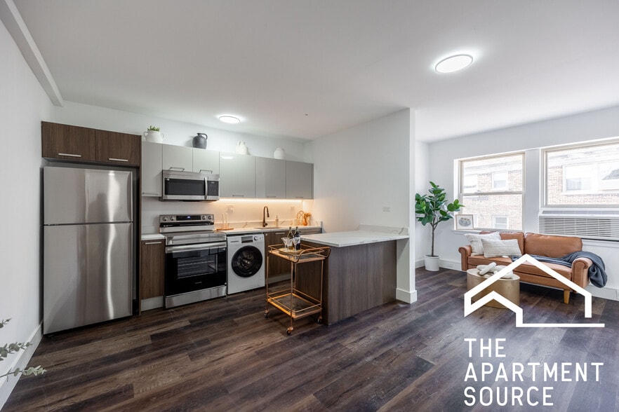 Building Photo - 5651 N Ashland Ave