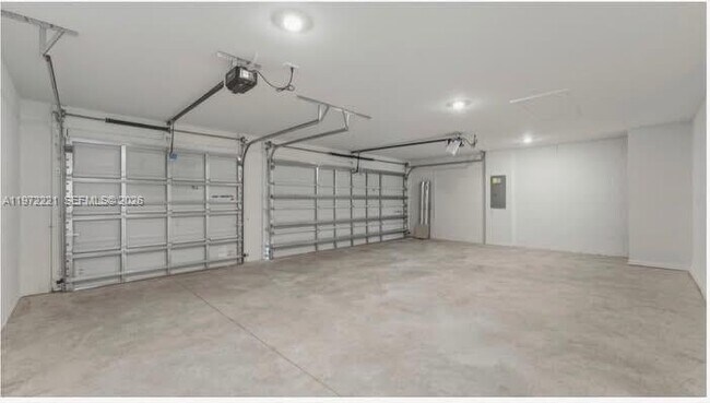 Building Photo - 329 Marta Dr