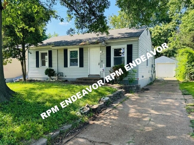 Building Photo - 3Bed/1Bath Available Now!