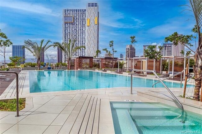 Building Photo - Luxury Studio. Furnished.  Kakaako.