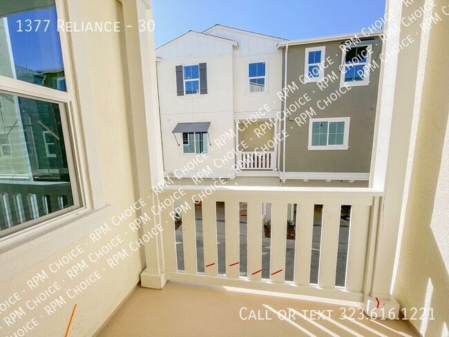 Building Photo - 1377 Reliance-30