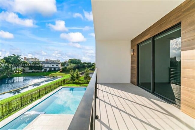 Building Photo - 16680 Botaniko Dr N