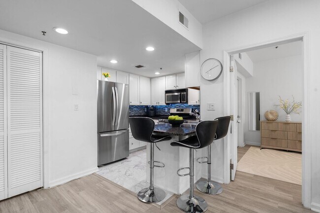 Building Photo - 920 Jefferson St