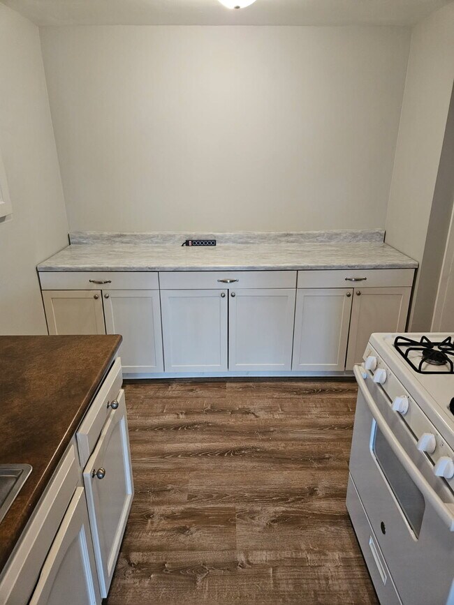 Building Photo - 12900 Lake Ave